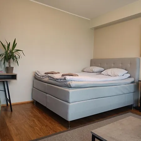 Laegenhet Pa Markplan מאריהמן